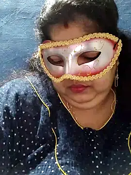 Snapshot of tamilthanushri chatting on 01.12.26 tamilthanushri online show from 01.12.26