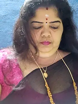 Snapshot of tamilthanushri chatting on 02.07.26 tamilthanushri online show from 02.07.26