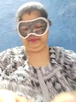 Snapshot of tamilthanushri chatting on 02.21.26 tamilthanushri online show from 02.21.26