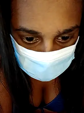 Snapshot of Nethmi156 chatting on 03.18.25 Nethmi156 online show from 03.18.25