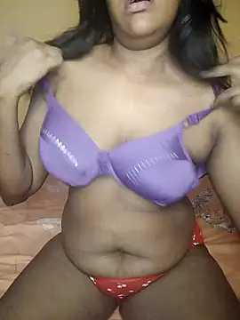 Snapshot of Nethmi156 chatting on 01.17.26 Nethmi156 online show from 01.17.26