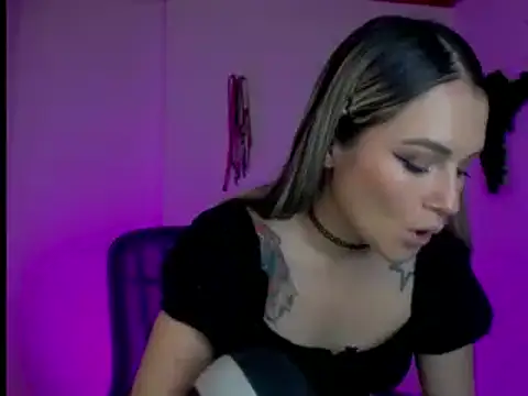 kim jeins11 online show from 12.24.24