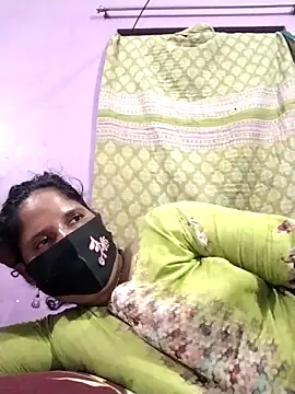 Snapshot of Koyel-Sen chatting on 10.31.25 Koyel-Sen online show from 10.31.25