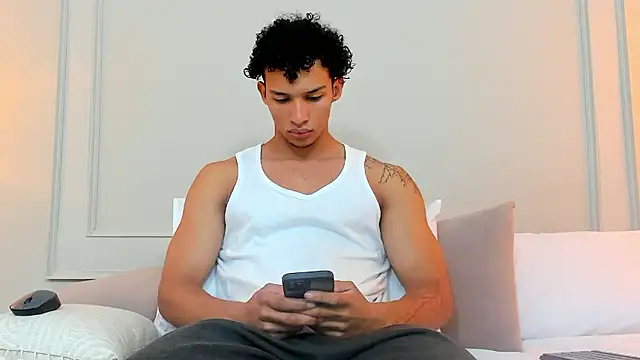 Snapshot of Dominick_star chatting on 12.06.24 Dominick star online show from 12.06.24