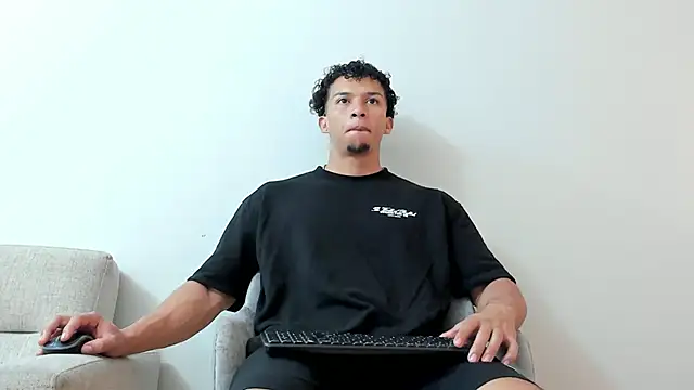 Snapshot of Dominick_star chatting on 01.27.25 Dominick star online show from 01.27.25