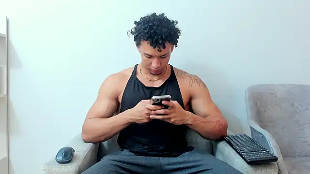 Snapshot of Dominick_star chatting on 01.28.25 Dominick star online show from 01.28.25