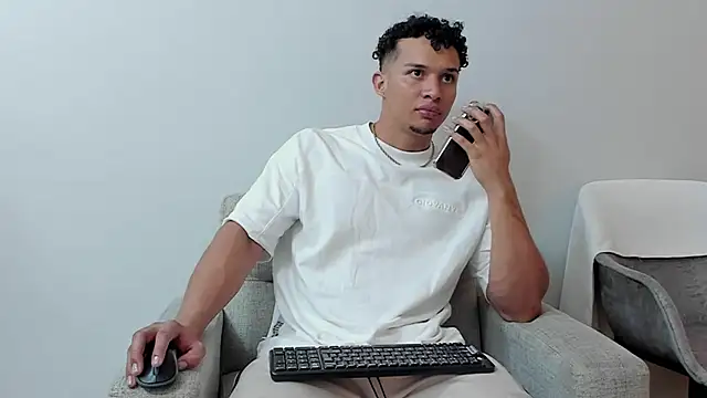 Snapshot of Dominick_star chatting on 02.26.25 Dominick star online show from 02.26.25