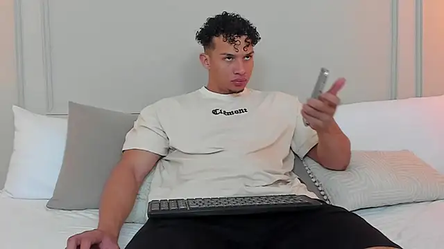 Snapshot of Dominick_star chatting on 03.02.25 Dominick star online show from 03.02.25