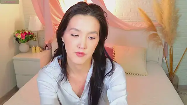 Snapshot of CarrieAmber chatting on 10.22.25 CarrieAmber online show from 10.22.25