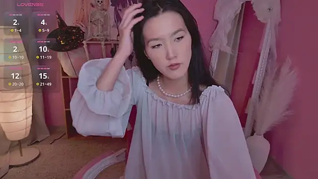 Snapshot of CarrieAmber chatting on 10.25.25 CarrieAmber online show from 10.25.25