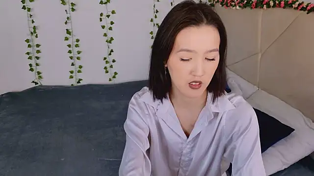 CarrieAmber online show from 01.11.26