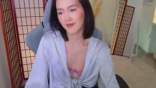 Snapshot of CarrieAmber chatting on 04.26.26 CarrieAmber online show from 04.26.26