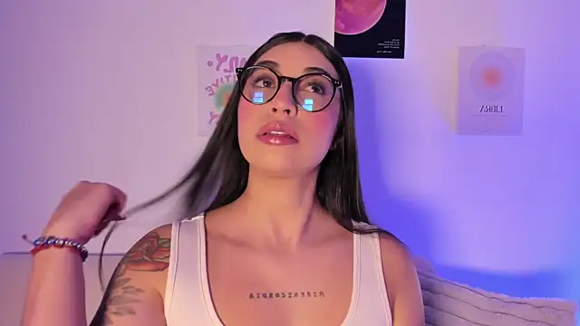 Snapshot of sensualhaven_ chatting on 11.16.25 sensualhaven online show from 11.16.25