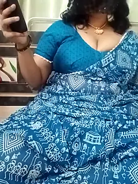 MONA DARLING31 online show from 11.03.25