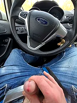 Titanhoott online show from 03.07.26