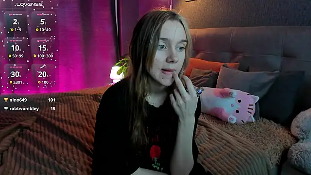 Snapshot of Lesi_Moonie01 chatting on 11.12.25 Lesi Moonie01 online show from 11.12.25