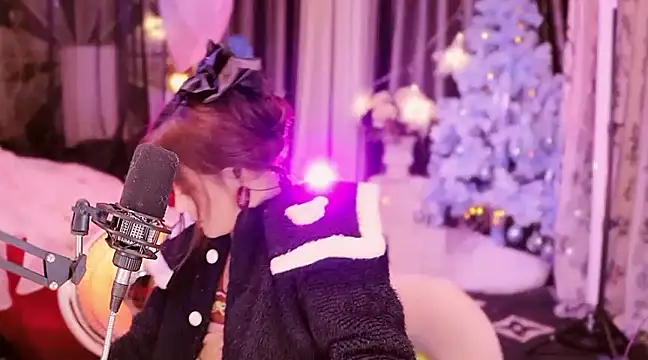 Snapshot of Missy_Nana21 chatting on 01.01.25 Missy Nana21 online show from 01.01.25