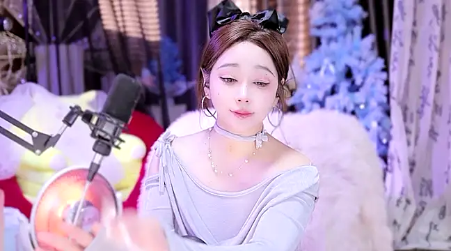 Snapshot of Missy_Nana21 chatting on 02.21.25 Missy Nana21 online show from 02.21.25