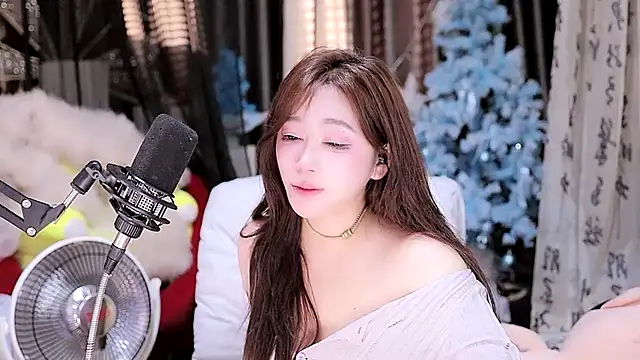 Snapshot of Missy_Nana21 chatting on 02.27.25 Missy Nana21 online show from 02.27.25