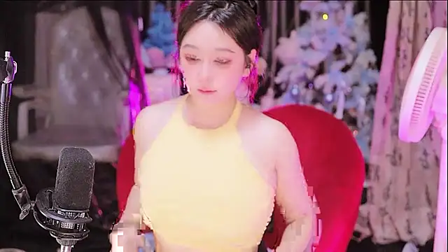 Snapshot of Missy_Nana21 chatting on 09.30.25 Missy Nana21 online show from 09.30.25