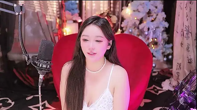 Snapshot of Missy_Nana21 chatting on 10.04.25 Missy Nana21 online show from 10.04.25