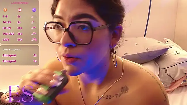 EsmeraldaSantoss online show from 12.30.24