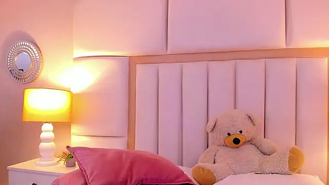 AmbarSantany online show from 03.15.25