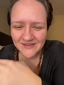 Kinkbitch25 online show from 12.17.25