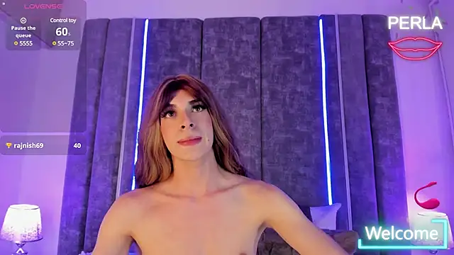 Snapshot of MaxiRogers chatting on 02.17.25 MaxiRogers online show from 02.17.25