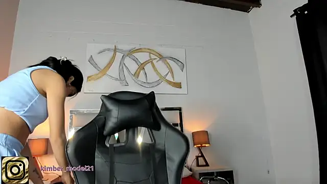 Snapshot of kimberlyycox chatting on 12.17.24 kimberlyycox online show from 12.17.24