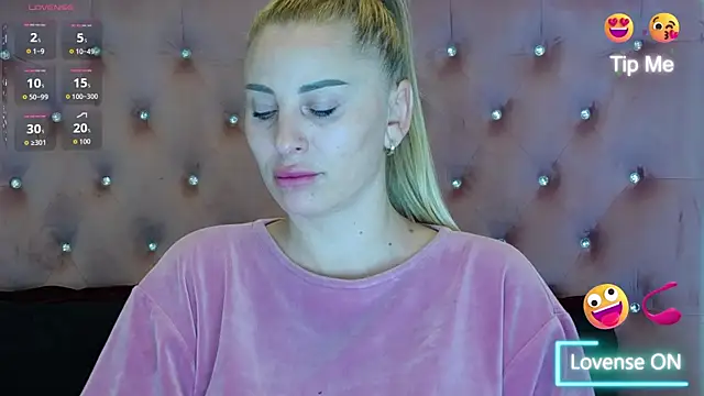 KikiSweet08 online show from 11.22.25