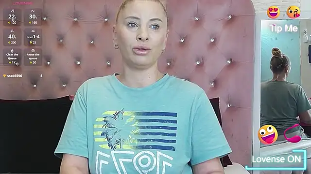 KikiSweet08 online show from 01.12.26