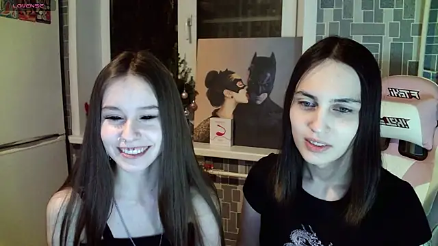 Snapshot of BlackHe4rts_ chatting on 01.09.25 BlackHe4rts online show from 01.09.25