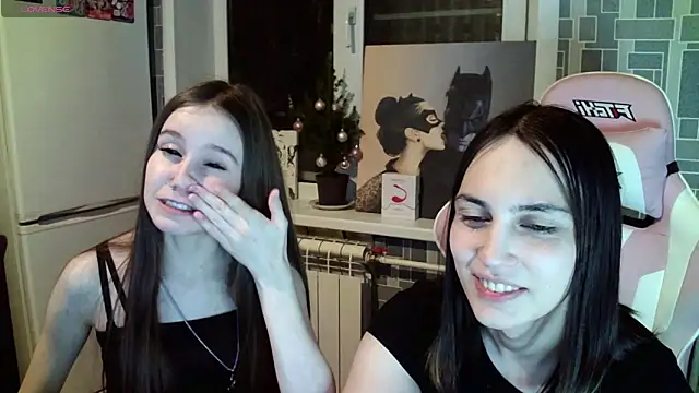 Snapshot of BlackHe4rts_ chatting on 01.09.25 BlackHe4rts online show from 01.09.25