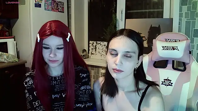 Snapshot of BlackHe4rts_ chatting on 03.05.25 BlackHe4rts online show from 03.05.25