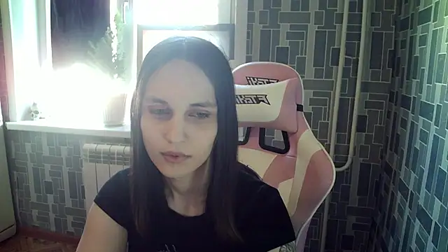 Snapshot of BlackHe4rts_ chatting on 03.19.25 BlackHe4rts online show from 03.19.25