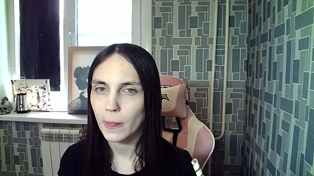 Snapshot of BlackHe4rts_ chatting on 09.29.25 BlackHe4rts online show from 09.29.25
