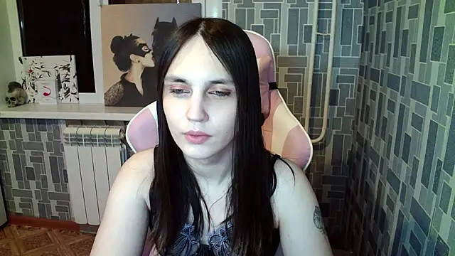 Snapshot of BlackHe4rts_ chatting on 10.20.25 BlackHe4rts online show from 10.20.25
