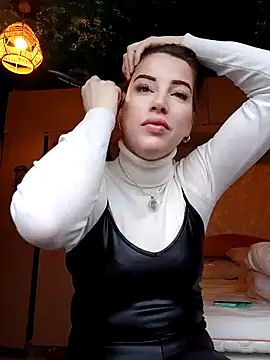 LuLuLover89 online show from 01.07.25