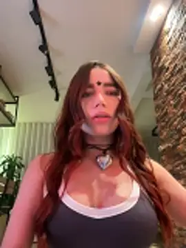 carolynnetrujillo online show from 11.26.25