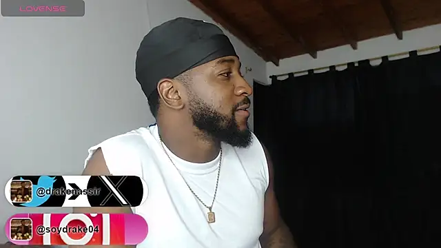 Snapshot of Drake_Nassir4 chatting on 05.26.26 Drake Nassir4 online show from 05.26.26