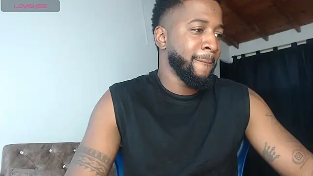 Snapshot of Drake_Nassir4 chatting on 06.23.26 Drake Nassir4 online show from 06.23.26