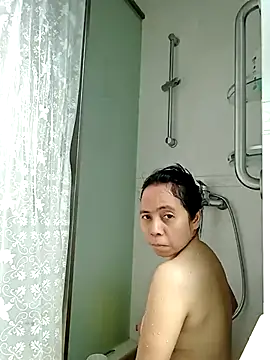 Snapshot of doggiepossession chatting on 02.27.25 doggiepossession online show from 02.27.25