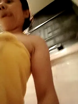 Snapshot of doggiepossession chatting on 03.08.25 doggiepossession online show from 03.08.25