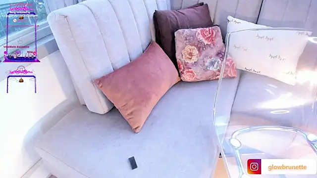 Megan Lim online show from 03.07.25