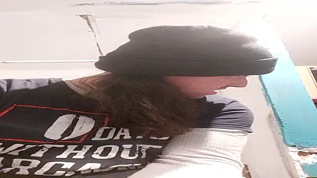 Boo-boo kittyfux online show from 11.29.25