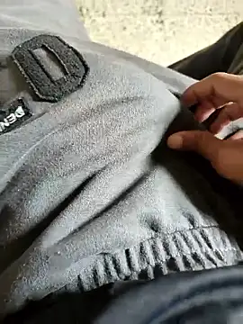 Snapshot of SurjS9 chatting on 11.03.25 SurjS9 online show from 11.03.25