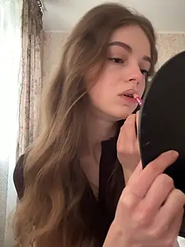 kristiluxee  online show from 04.06.26