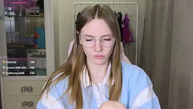 littlevildevil online show from 03.16.25