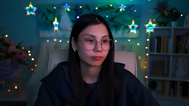 LittleSally   online show from 12.10.24